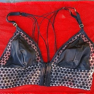 Victoria's Secret Bralet in XL